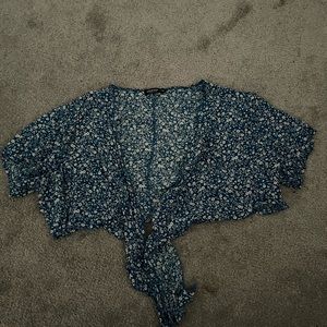 Front tie up top with flowers